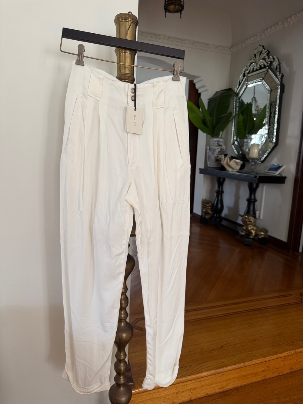 NA NIA Women's White High-Rise Pleated Trousers